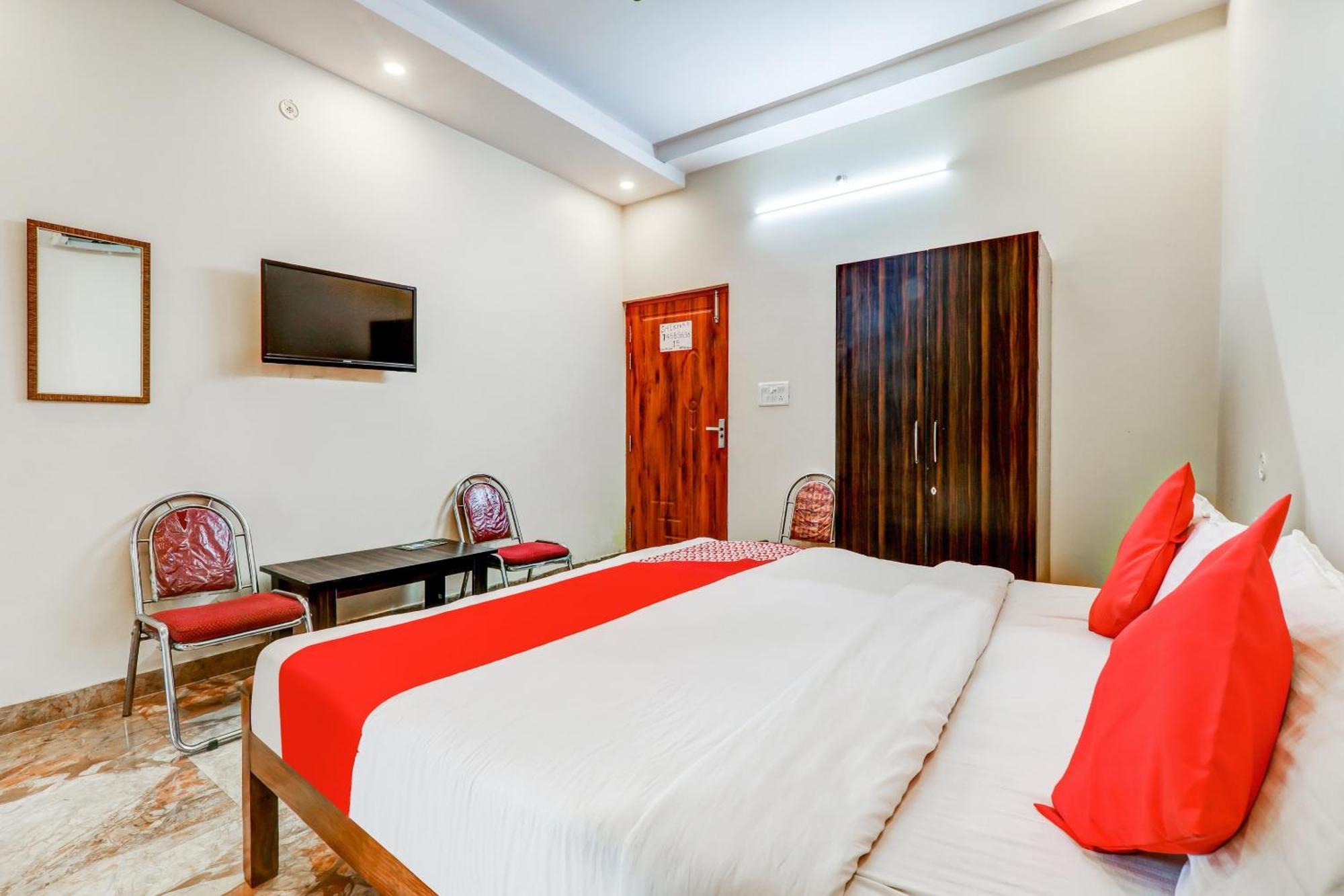 Hotel Oyo Flagship Raghuvar Palace Lakhnaú Exteriér fotografie